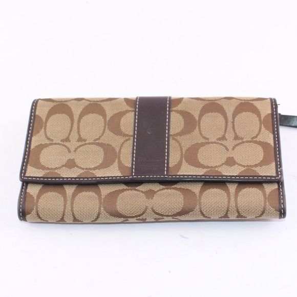 Coach Handbags - Vintage Coach Snap Close Wallet
